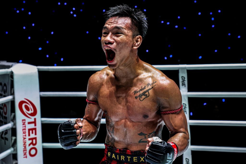 นักสู้มวยไทยรุ่นเฟเธอร์เวทใน ONE Championship 2025