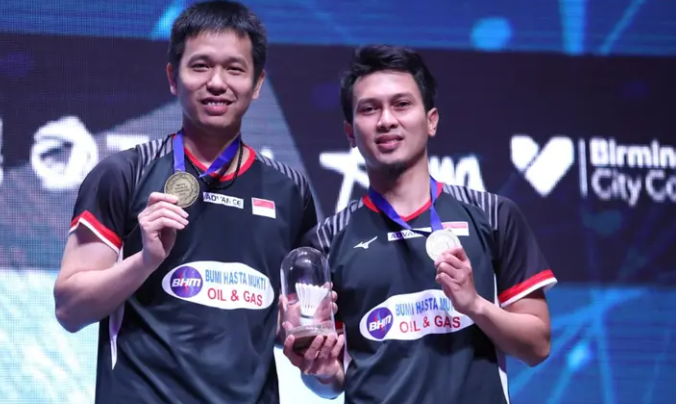 ดคู่นักแบดมินตันชายประเภทคู่