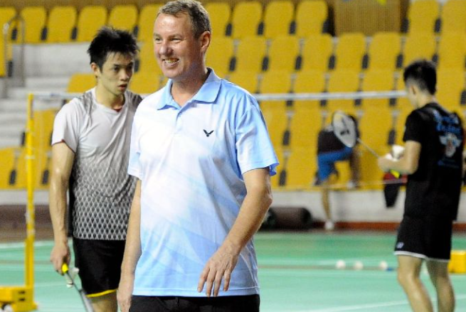 ดับนักแบดมินตันมือซ้ายที่ดีที่สุด