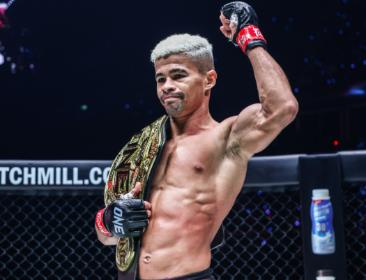 แชมป์โลกชั้นนำใน ONE Championship 2025