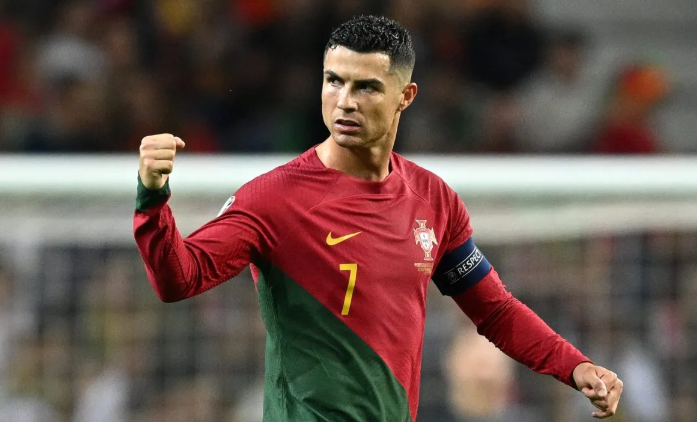 นักฟุตบอลที่มีพลังยิงสูงที่สุดใน FIFA 25